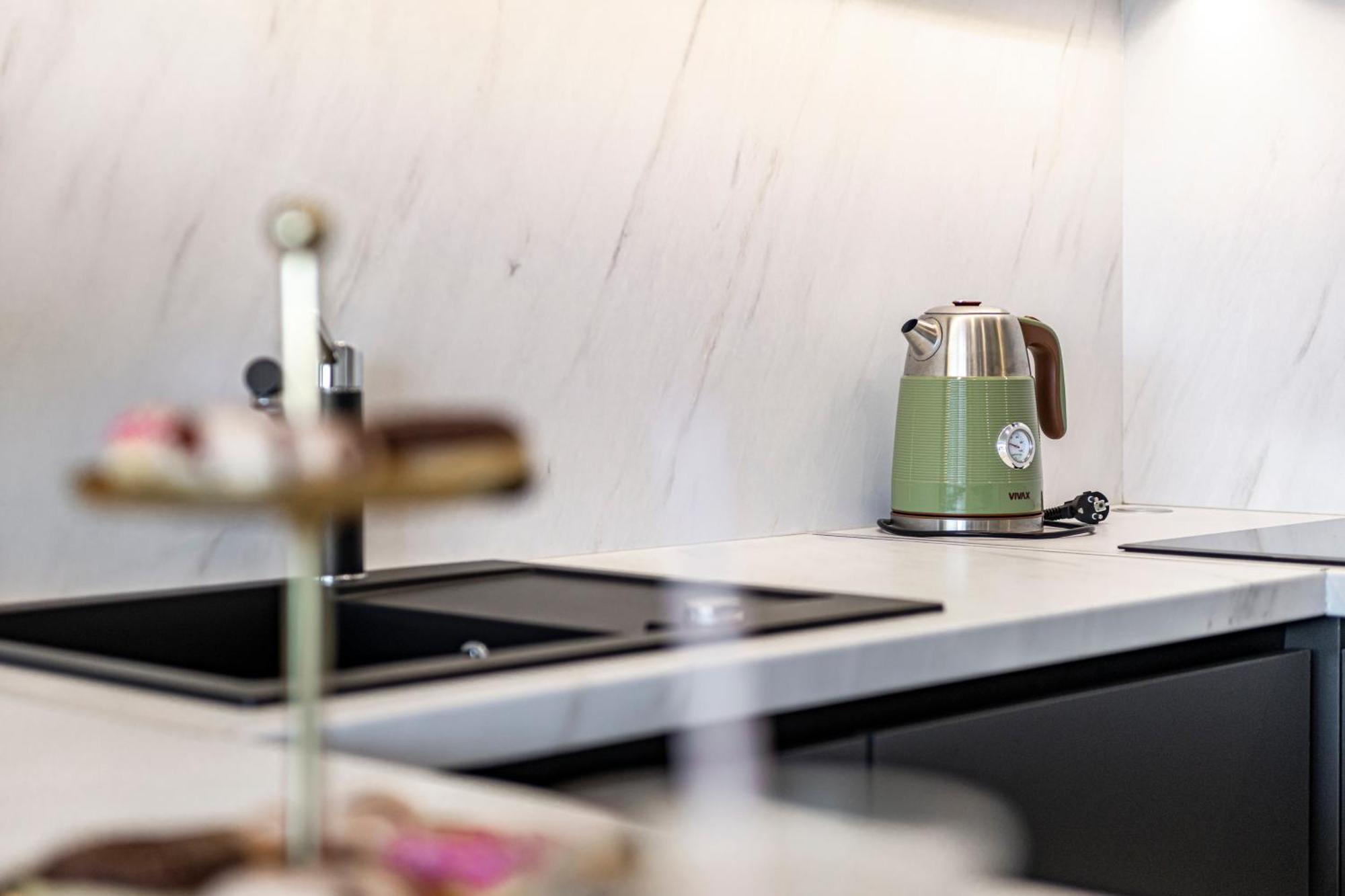 Family Ambient Apartment ซัฟทัท ภายนอก รูปภาพ